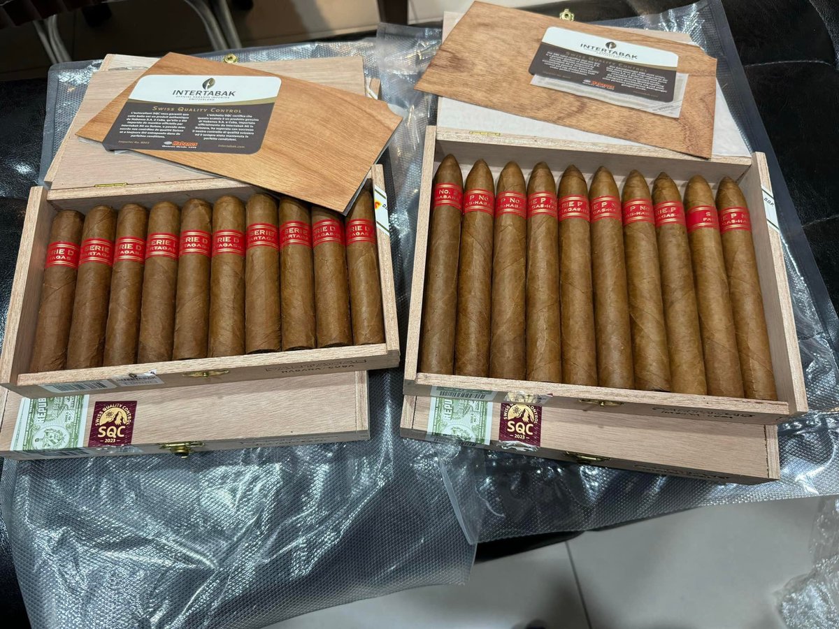 GoodScigar's tweet photo. https://t.co/gEGS2muMGm

shop now 

#shanghai #shenzhen #shenyeng #chinatown #chinaprovince #romeoyjulieta #ryj #trinidad #cuban #habanosmoments #montecristo #cigars #smoking #openjunior #openeagle https://t.co/QhN7zFKIPX