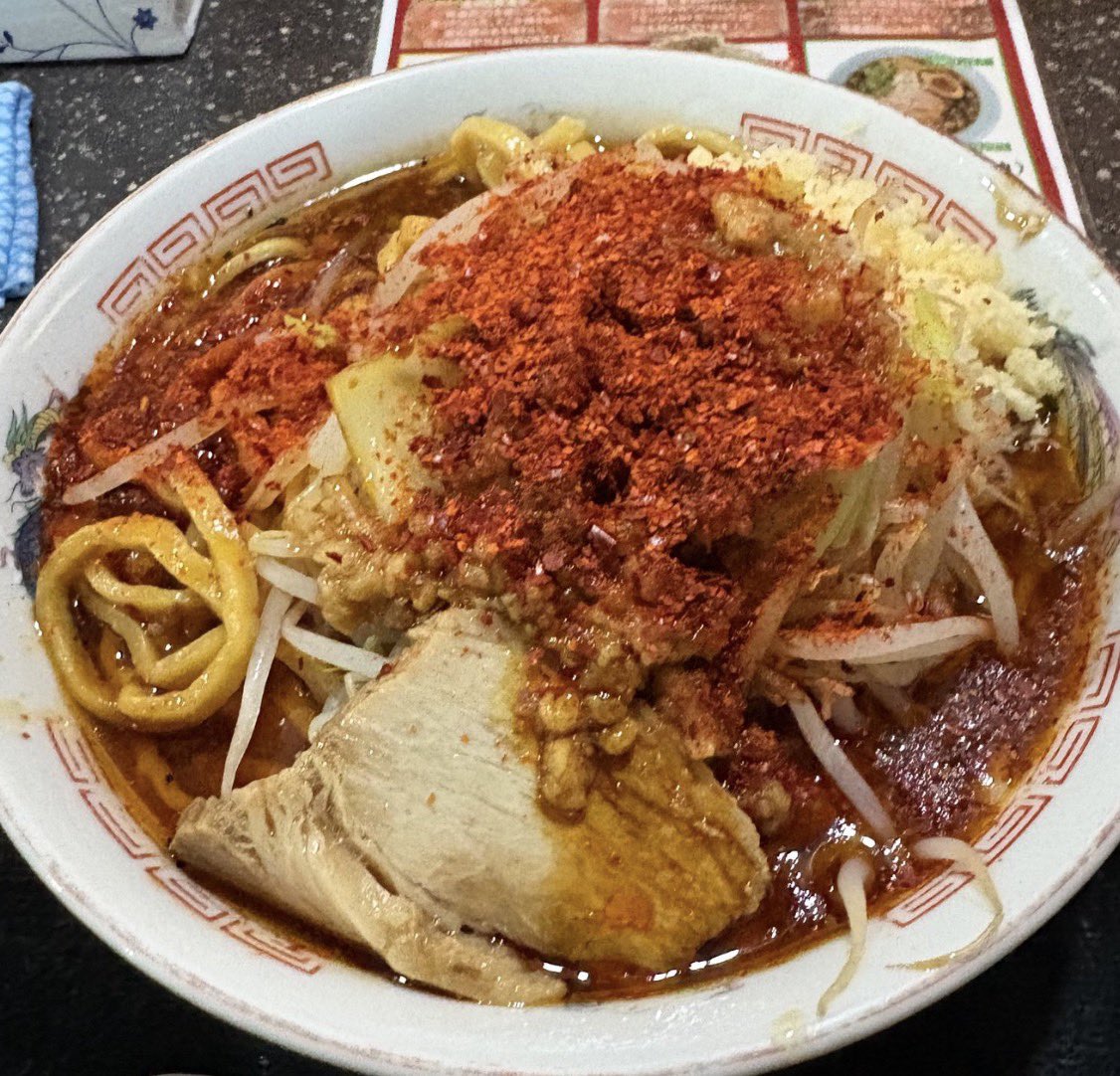 おはようございます！

2/24(月)ラーメン296

限定
・背脂辛ニボ中華

特製煮干しスープと辛さが合う！
おすすめトッピングは海苔！

平日割（750円）は大大人気のまぜそばです！

11時30分オープン！
本日もよろしくお願いします！