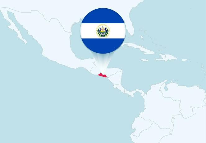 dannyhot24's tweet photo. @DanielSanin Si we como el salvador es lo mismo que México JAJAAJJA ridículo !!! https://t.co/AcNnTGpnJe