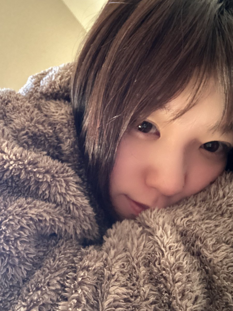 おはーもにぃー💓 本日19:00に Miぷろのチラシ解禁でっす✨ わくっわっく。