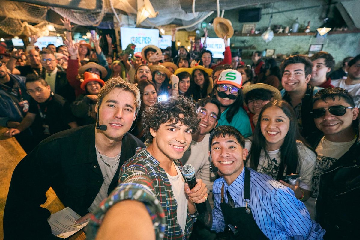 Iñaki on the México one piece festival today.
