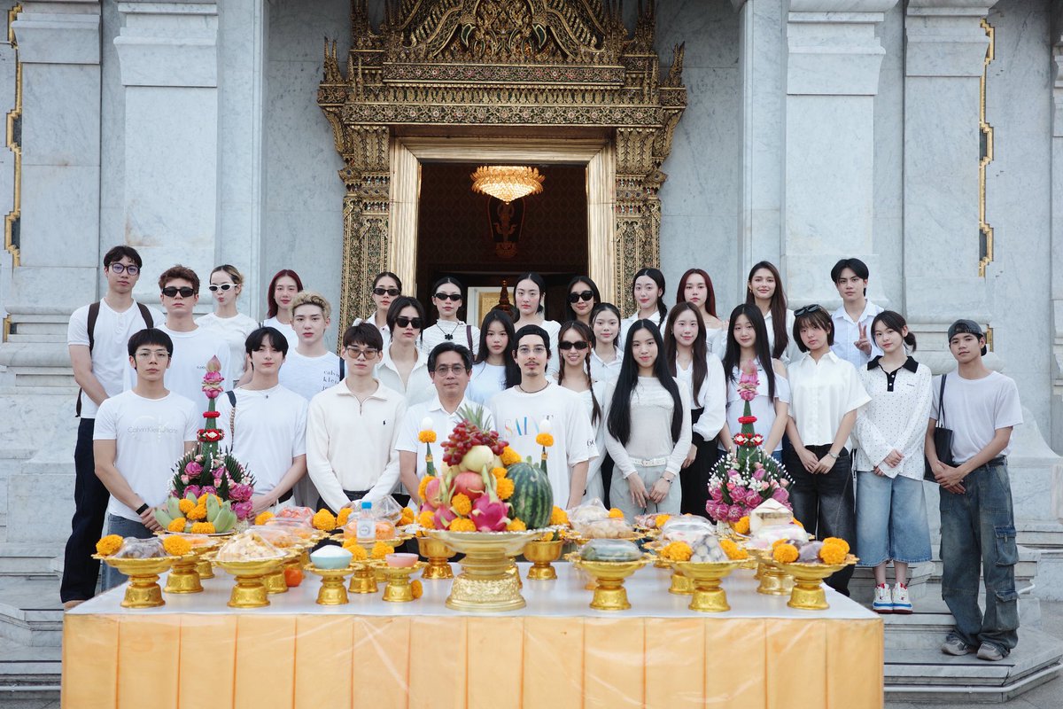 ๒๔ . ๐๒ . ๒๕๖๙ 
XOXO Entertainment 
ร่วมสักการะศาลหลักเมืองประจำปี ๒๕๖๙ 
เพื่อความเป็นสิริมงคล 
 รับพลังดี ๆ การงานราบรื่นอย่างมั่นคงและรุ่งเรือง 

#XOXOentertainment 
#Tpop