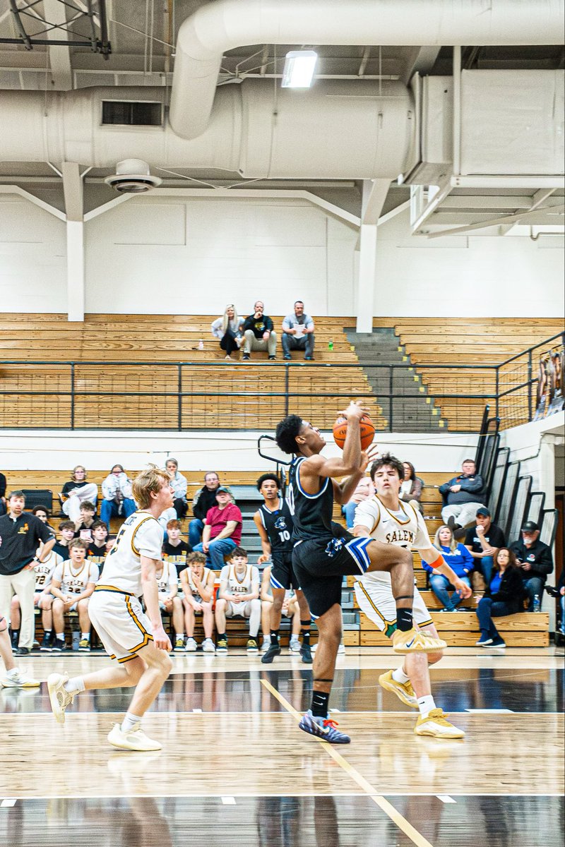 KB_A02's tweet photo. #KeevinBowmanJr #Class2026 #highlight #pics #CharlestownHS https://t.co/KzUYnz3vRv