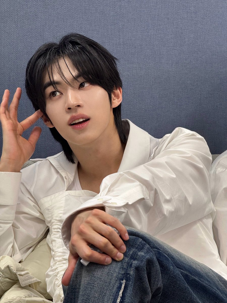 dh tweet media