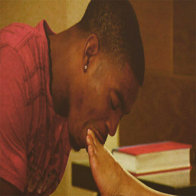 Get the toe all the way in. Let it tickle your throat.
.
.
.
.
.
#footsniffing #feetmotivation #pes #dfwmodels #texasmodels #softfeet #kissmyfeet #meatysoles  #womanincharge #fortworthmodels #husbandnwife #dfwgirl #piedi #whitetoes #longtoes #couplegoals #dfwwomen #dfwgirl