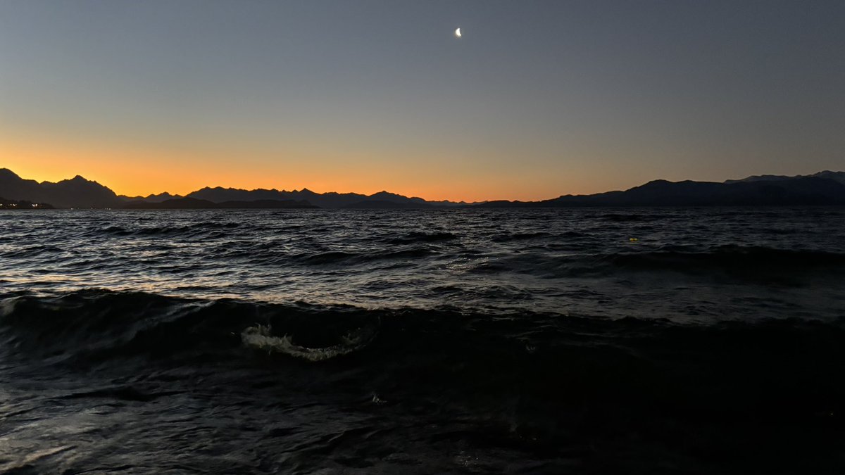 grapeeboii's tweet photo. d bariloche !! #chile #argentina #mlm #stgo https://t.co/KMvlg93qyx