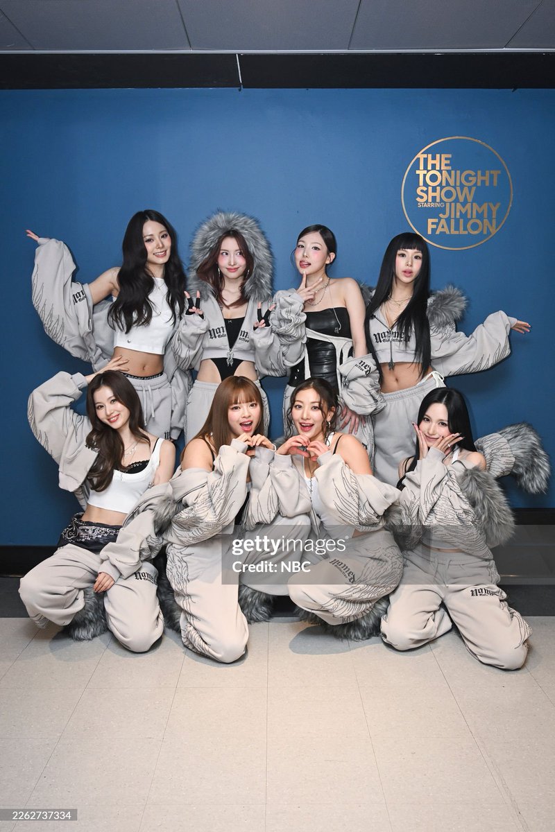 SubjectKpop's tweet photo. TWICE's photos backstage on "THE TONIGHT SHOW starring Jimmy Fallon"

#TWICE #트와이스 @JYPETWICE https://t.co/sM990cJQ0d