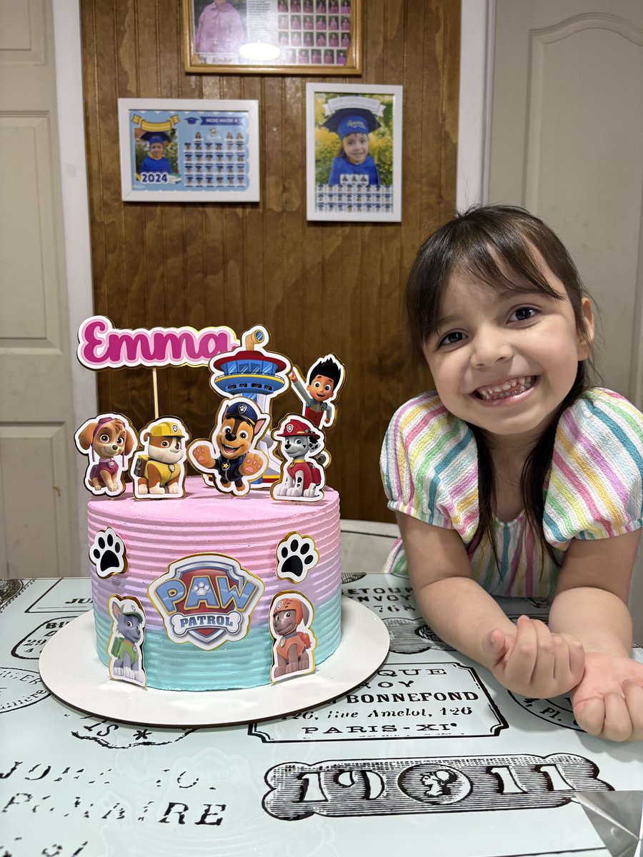 Mi niñita risueña y tímida… 4 años amándote cada día más 💕