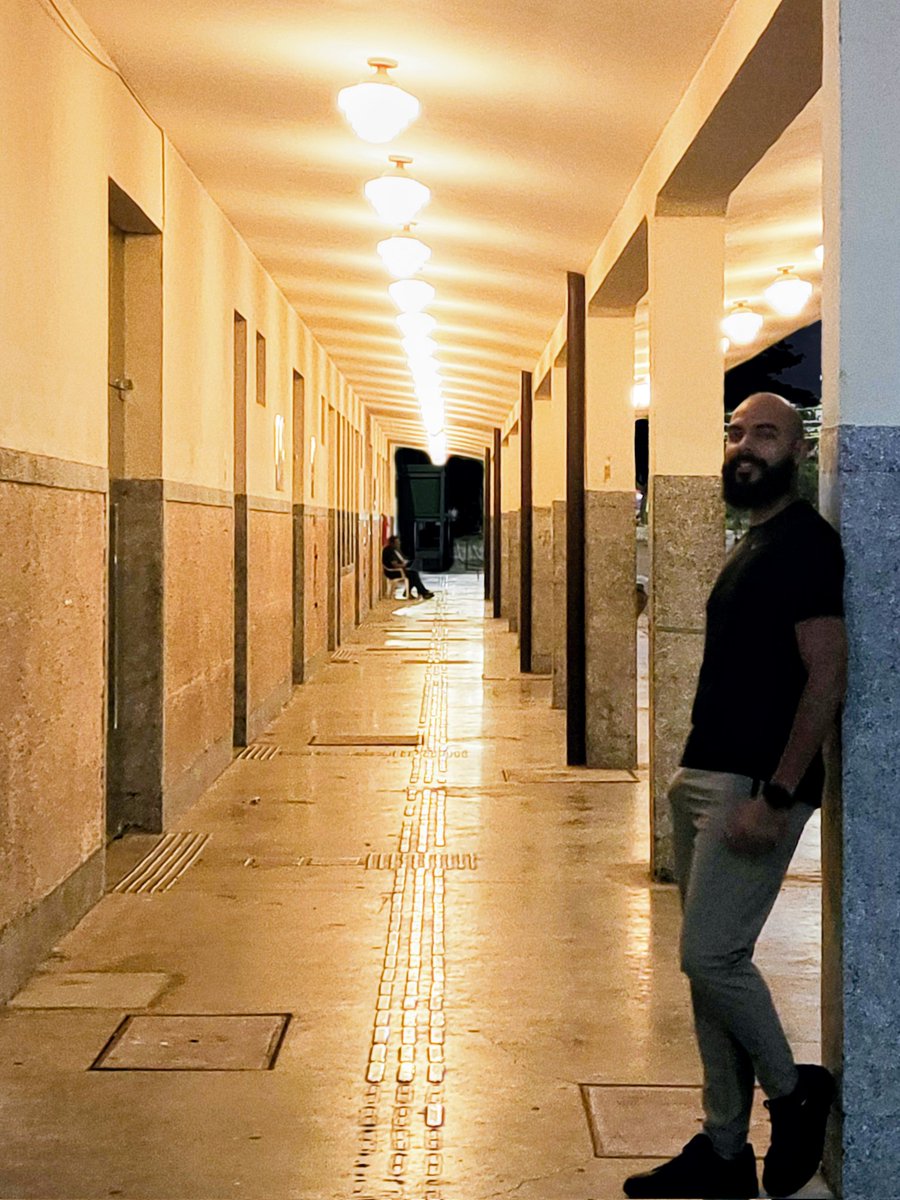 Rubensllos91's tweet photo. Estação e luz.
.
.
#role #brasil #men #tecpix https://t.co/V1ulZakDz8