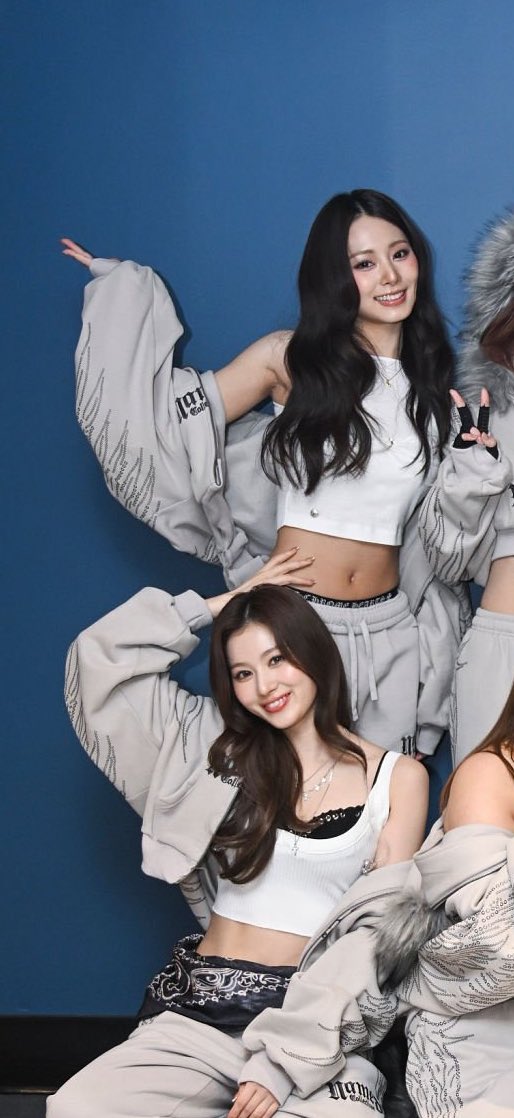 ฅ^•ﻌ•^ฅ (@sanadorabel) / Posts / X