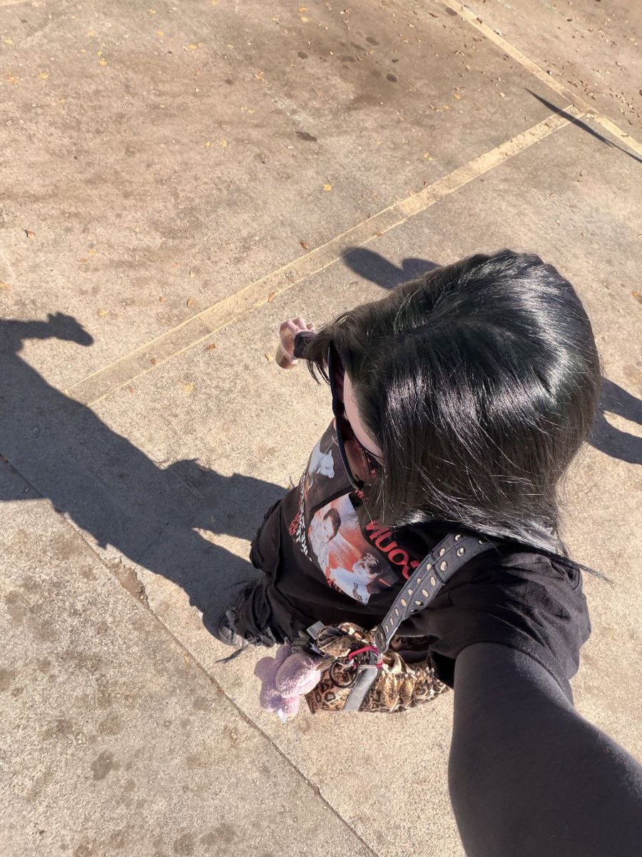 ray_millas's tweet photo. posting and leaving 😙✌️ https://t.co/rj1Y4lmMlU