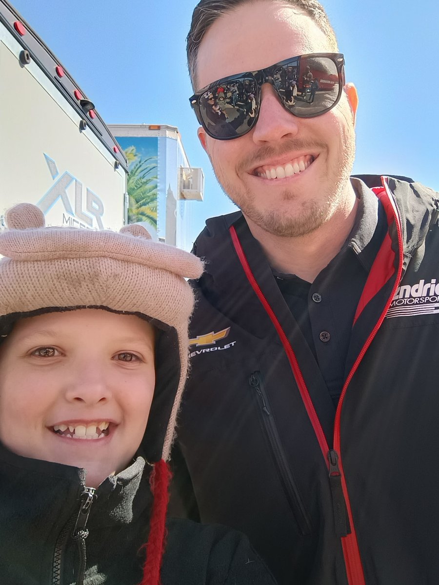 fielder04's tweet photo. @Alex_Bowman thanks for taking a picture with my son, you made his day! https://t.co/vyvc8JM5SB