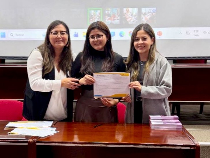 Salud_Loja's tweet photo. 𝗠𝗦𝗣 𝗿𝗲𝗮𝗳𝗶𝗿𝗺𝗮 𝘀𝘂 𝗰𝗼𝗺𝗽𝗿𝗼𝗺𝗶𝘀𝗼 𝗰𝗼𝗻𝘁𝗿𝗮 𝗹𝗮 𝘃𝗶𝗼𝗹𝗲𝗻𝗰𝗶𝗮 𝗽𝗼𝗹í𝘁𝗶𝗰𝗮 𝘆 𝗱𝗶𝗴𝗶𝘁𝗮𝗹 

#ElNuevoEcuador | La @Salud_CZ7 participó en el Cabildo del Municipio de Loja, donde se asumió el Compromiso Colectivo contra la Violencia Política y Digital https://t.co/TeRtauWFSX
