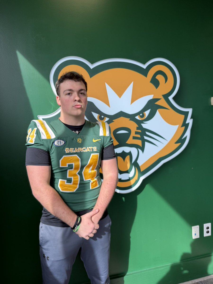 After a great conversation with <a href="/CoachCGoff/">𝐂𝐚𝐬𝐞𝐲 𝐆𝐨𝐟𝐟</a> and @CoachJohnstonOL  I have received and offer to further my athletic and academic career <a href="/SVC_FTBL/">Saint Vincent College Football</a> ❗️