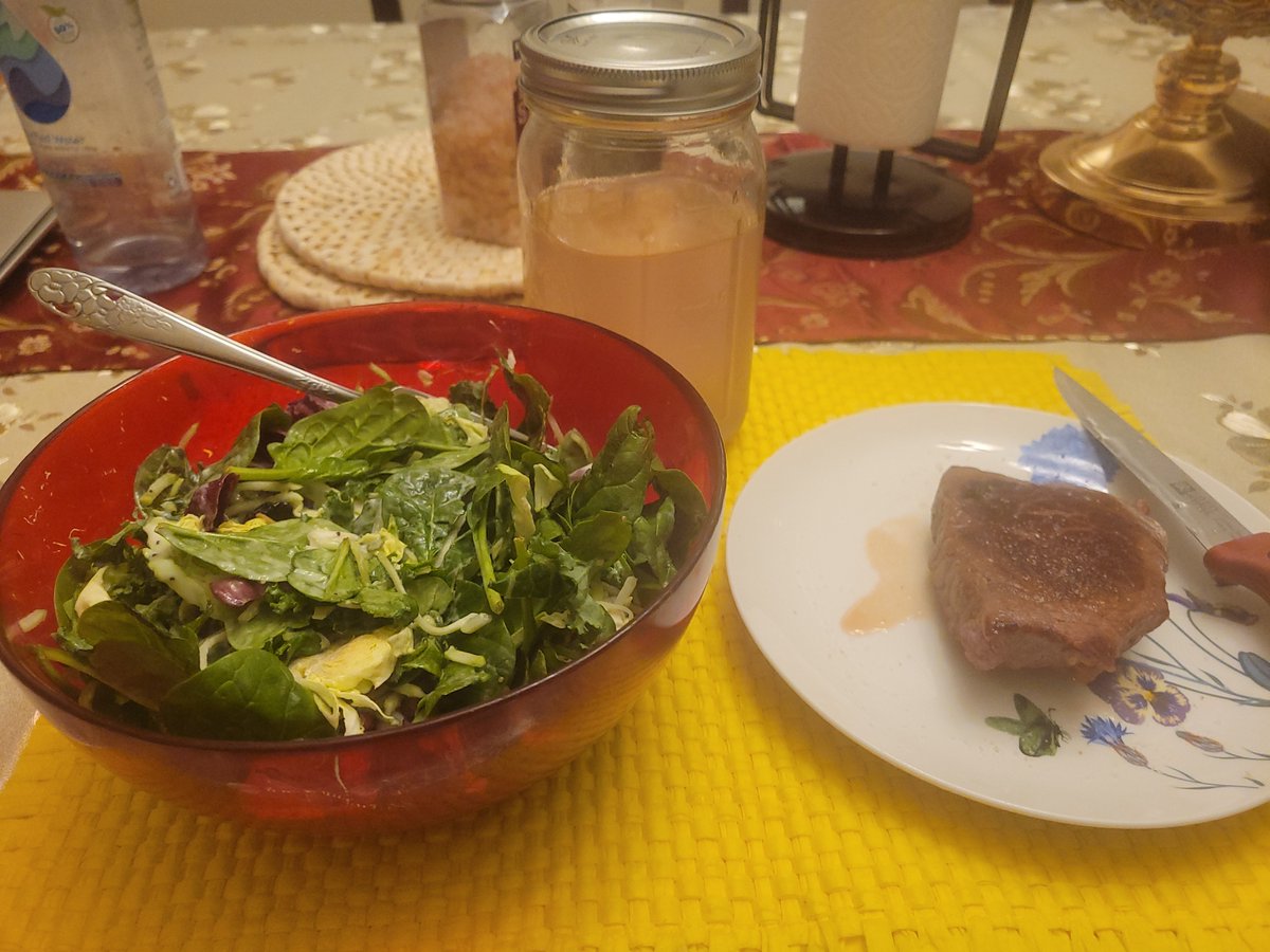 lodi008's tweet photo. Dinner last night. https://t.co/OR107YbRxe