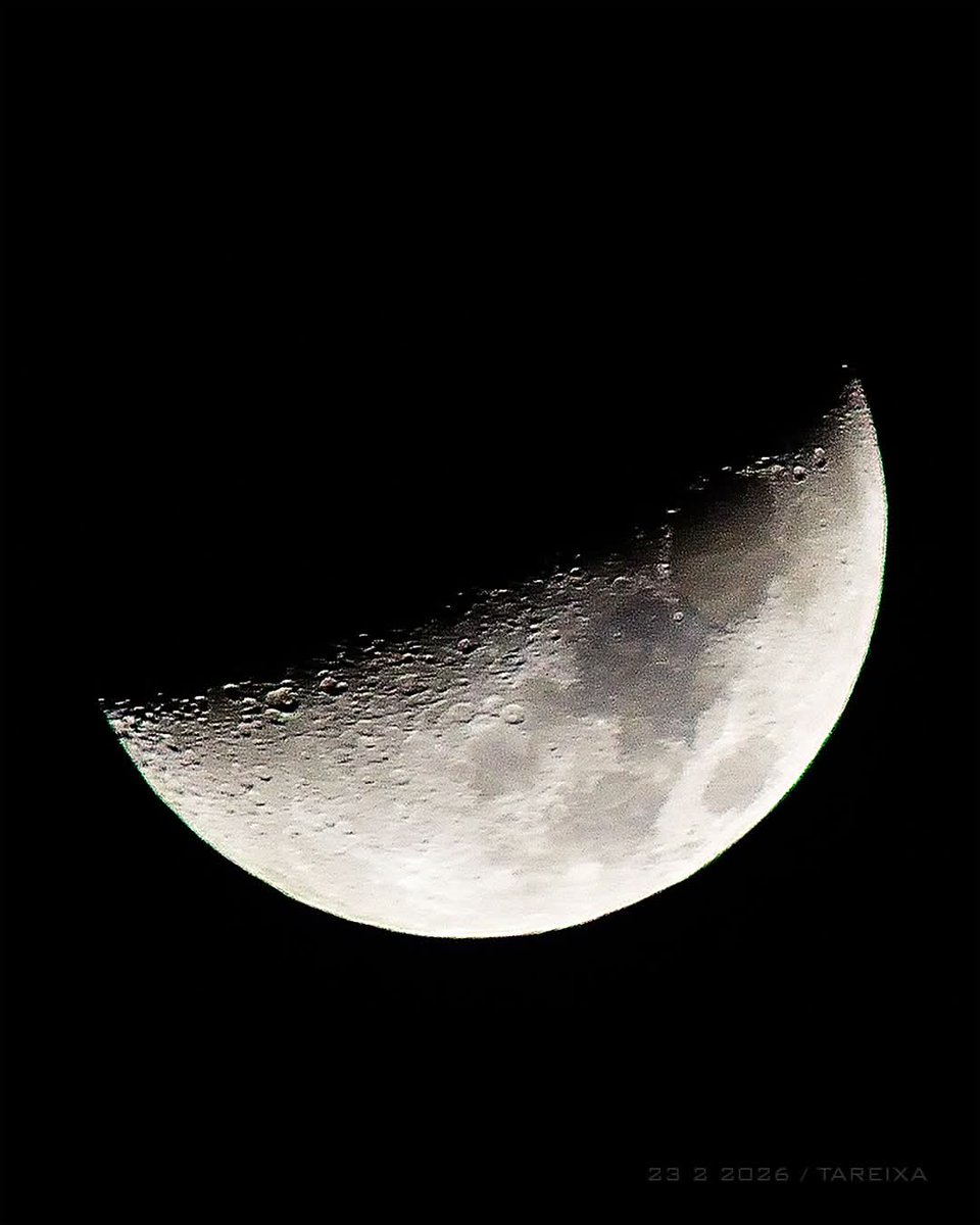 Treixa's tweet photo. ToNiGHT_ MooN https://t.co/3flBwm8nqh