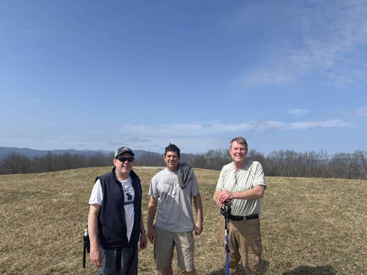 N2Backpacking's tweet photo. Topping out at Glassy Mountain near Lake Burton last weekend. https://t.co/kzJ0uwxp6M