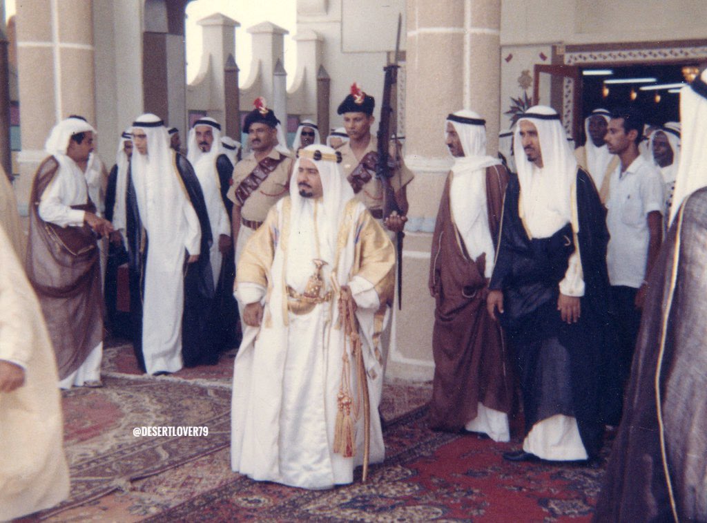 أمير دولة البحرين الشيخ عيسى بن سلمان آل خليفة ١٩٦٤ م