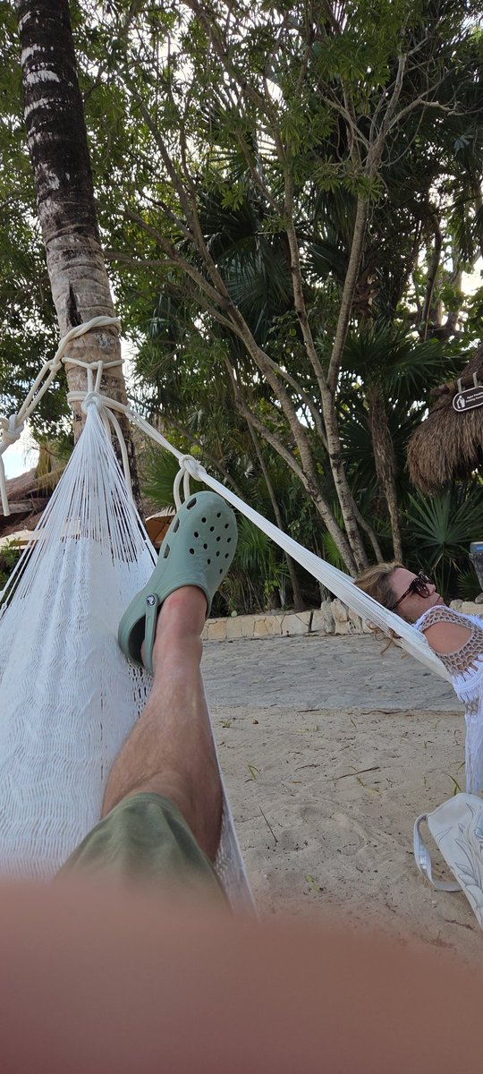 Preece76's tweet photo. @Tablesalt13 Canadian in mexico currently https://t.co/3rtepmAKMN