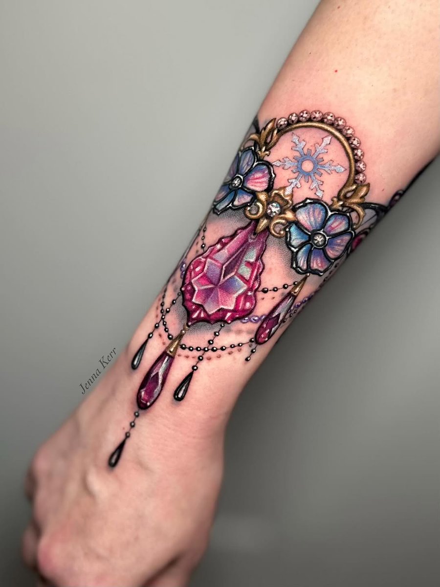 ChloeGraha7871's tweet photo. Swipe to see different angles of this jewelled stained glass piece that I've been working on.
I still need to add to this design and to connect the piece all the way around Victoria's arm.
This piece is partly healed and partly fresh.
Thank you Victo... https://t.co/FWetMsz9wl