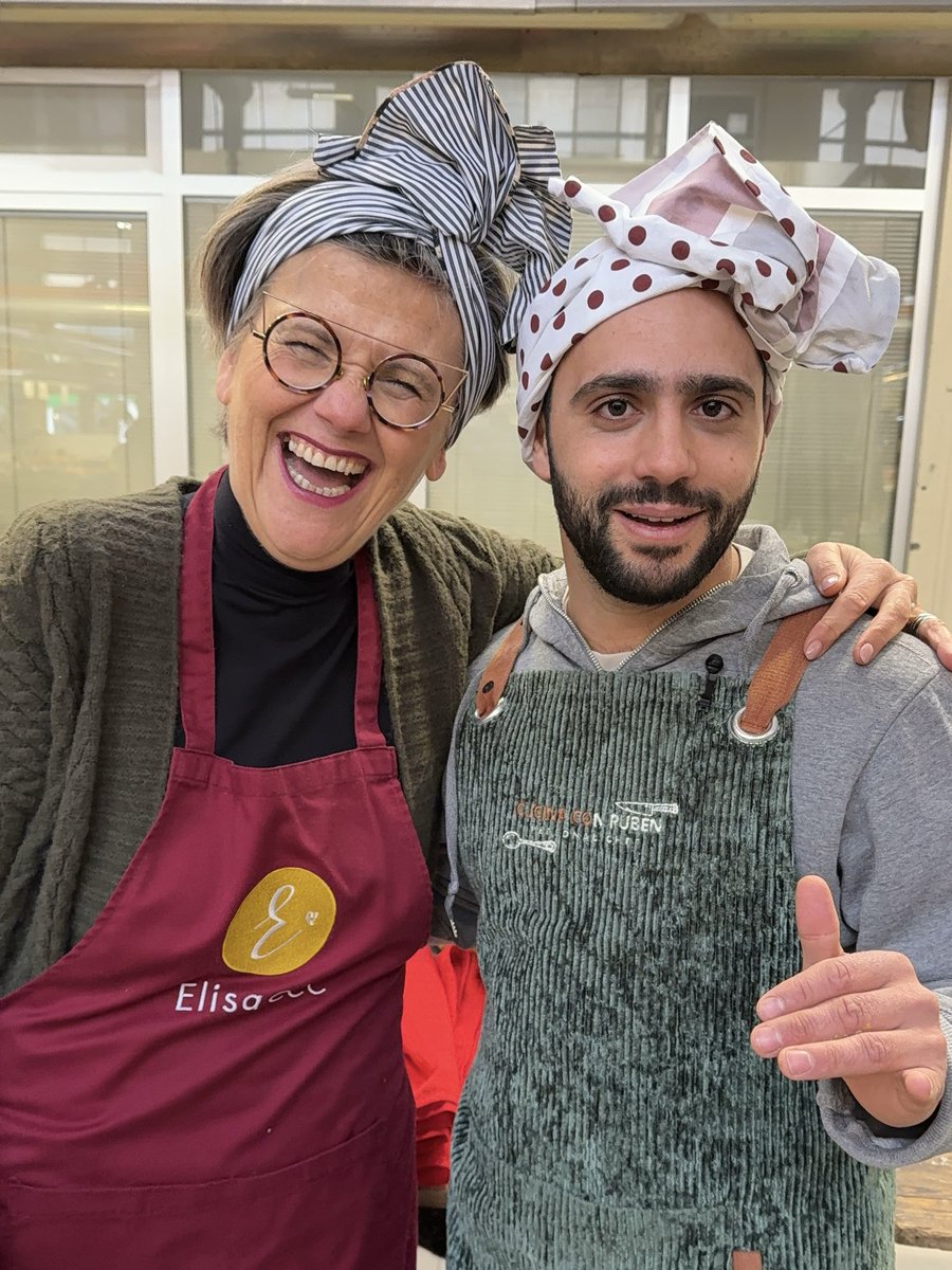 elisa__ccc's tweet photo. Come trasformare un lunedì ordinario in un lunedì straordinario! @cucinaconruben sei grande!♥️
Andate sul canale 33 di @foodnetworkitalia per vedere la nostra stratosferica piadina puntarelle, alici e stracciatella!🤤😍

#piadina #romano #romagnola #ruben #elisaccc https://t.co/xquj1RhWuz