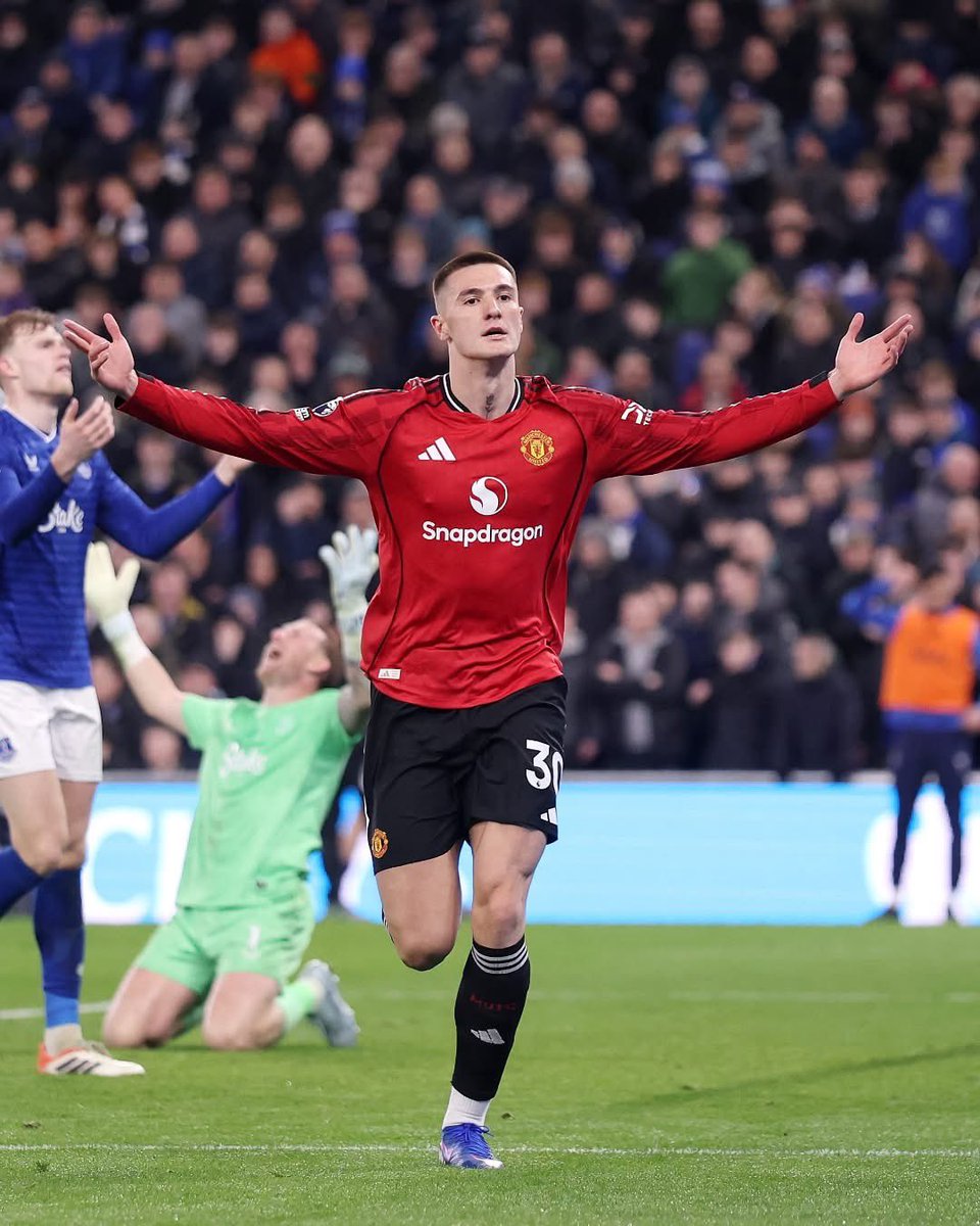 ชายยยยยยผู้เกิดมาเพื่อเป็นฮีโร่ อั่ยม๋าลูกแม่