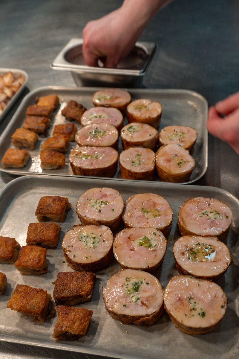 The White Horse Pub tweet media