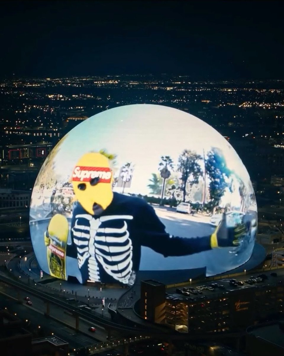 HardestFitPics's tweet photo. Supreme Las Vegas Sphere (2026) https://t.co/Cr25d15uuw