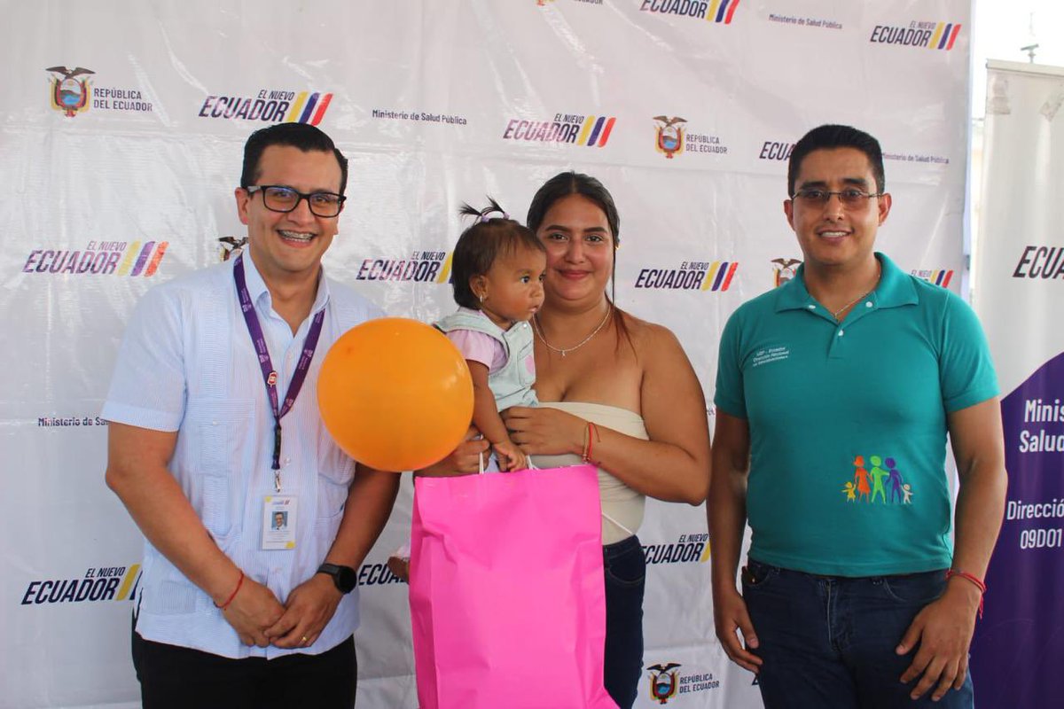 Salud_Guayas's tweet photo. Hoy vivimos una jornada llena de prevención y cuidado en Guayaquil.

Realizamos el lanzamiento de la campaña de vacunación “Puesta al Día” contra el Sarampión, junto a una feria de salud dirigida a niñas, niños y sus familias, acercando los servicios y educación preventiva. https://t.co/3auy7iElMi