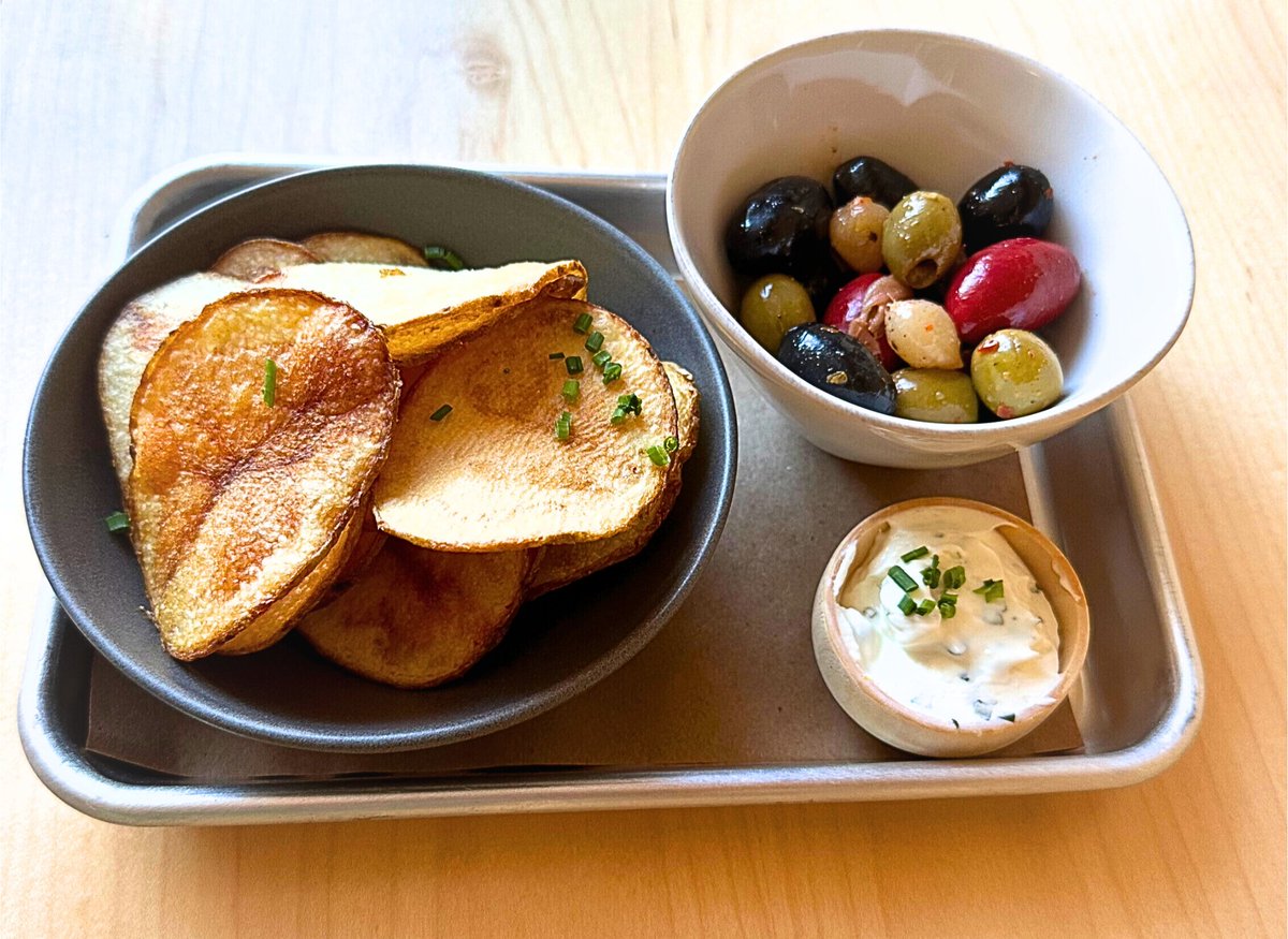 CorkDC's tweet image. After work, stop by Cork Cleveland Park for a little #snack and a glass of #wine.
#corkdc #chipsanddip #olives