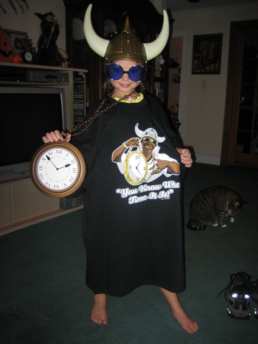 i don’t think y’all understand how much i do not play about flavor flav. i went as him for halloween when i was 9. it really is that serious