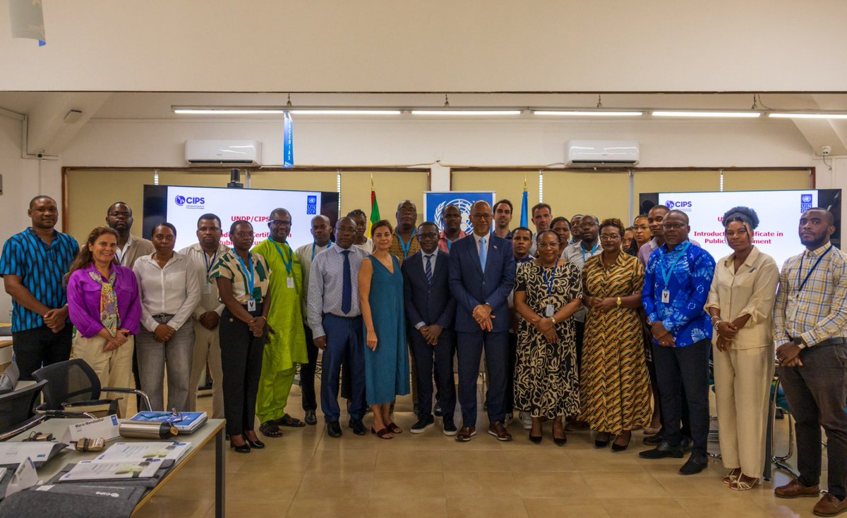 LucGnonlonfoun's tweet image. Fier de voir le #PNUD lancer la Certification introductive aux marchés publics #CIPS 2 à 🇸🇹, renforçant la #BonneGouvernance l’#éthique et la #Transparence.
30 professionnels renforcent leurs compétences en planification des achats, gestion des risques et gestion contractuelle