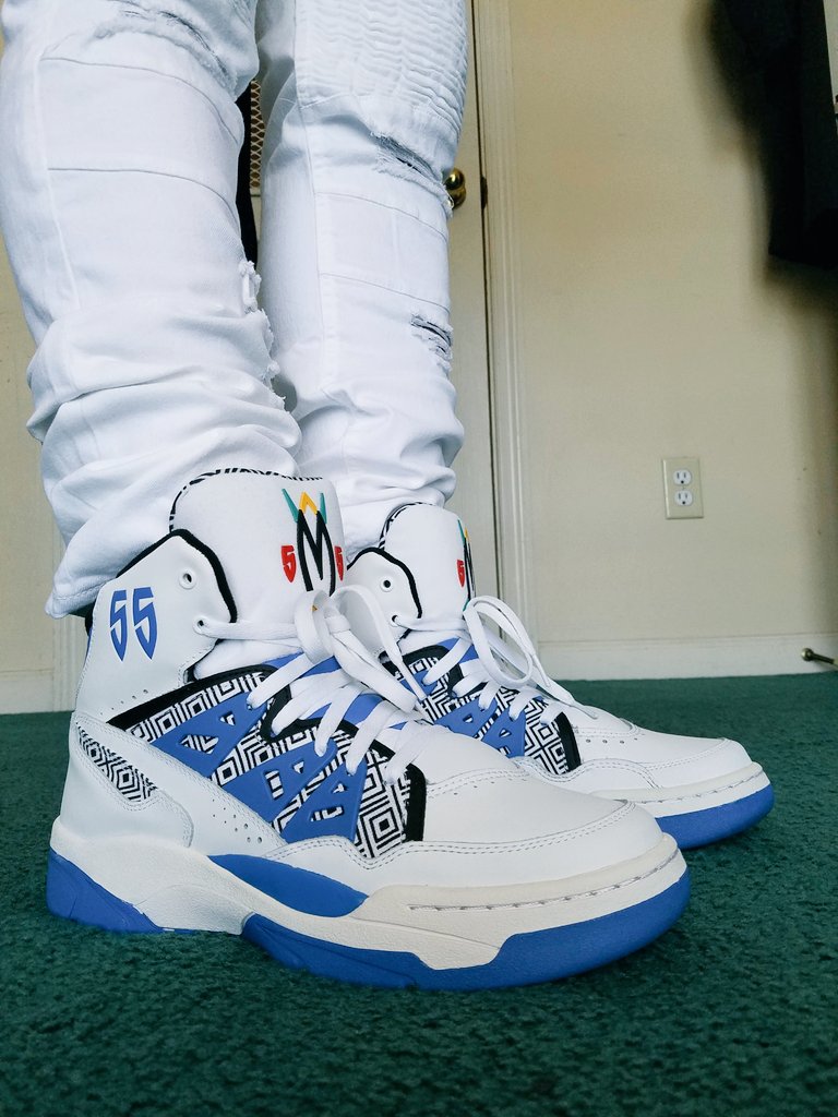 Airoshawn91's tweet image. No No No Not In My House #mutombo