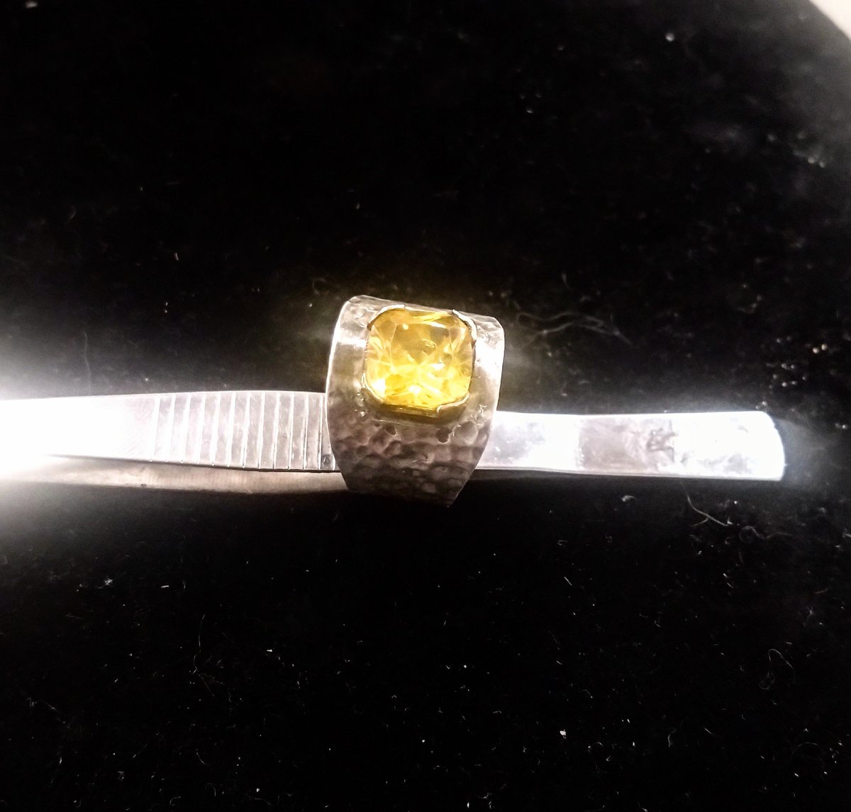 TigersEyeDesign's tweet photo. Gold, Silver and citrine https://t.co/RfYfNvdPFv