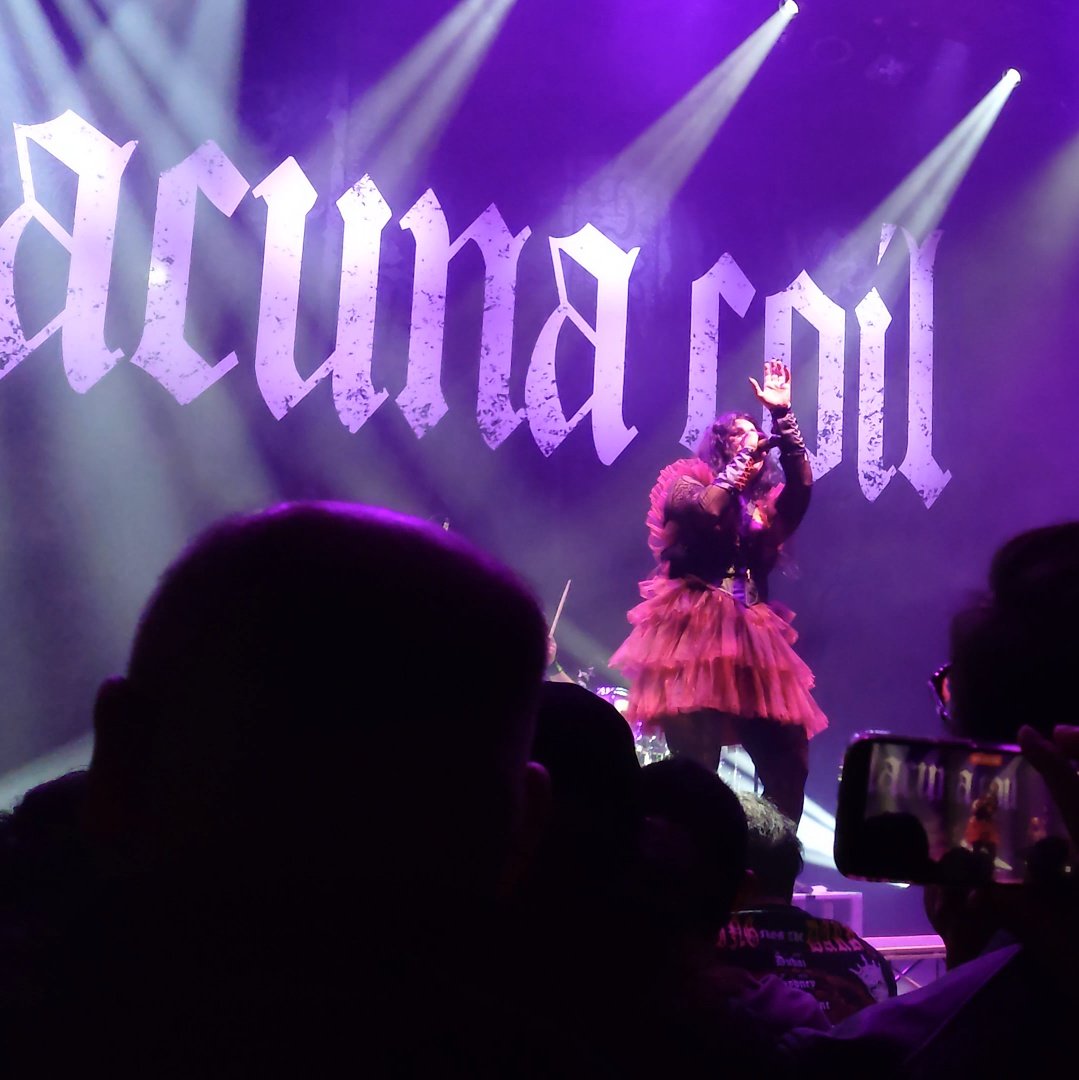 kwpanart's tweet photo. Lacuna Coil Sleepless empire tour 2026 live in japan
ในที่สุดก็ได้มาดูคอนพี่ๆสักที ประทับใจจนไม่รู้จะ​พูดยังไง
เป็นคอนที่สนุกมากกกกก❤️‍🔥❤️‍🔥❤️‍🔥❤️‍🔥 คนดกสนุก เอนจอยไปด้วยกันหมดเลย
ถ้าพี่มาแถวเอเชียอีกไม่พลาดแน่นอน ❤️‍🔥
#lacunacoil https://t.co/WksaDs6iJv