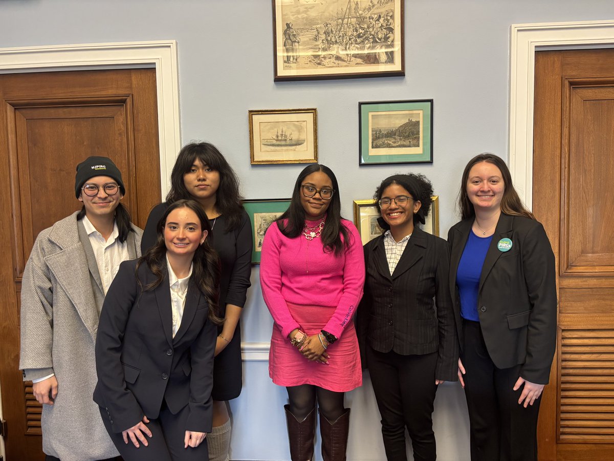 So excited to have met with <a href="/FrankPallone/">Rep. Frank Pallone</a>’s team today! Excited to keep working together to save <a href="/RutgersU/">Rutgers University</a> students on textbook prices 📚