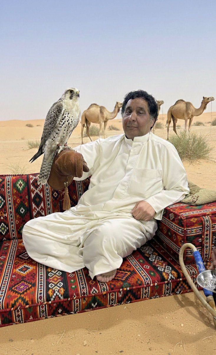 اشكر الاخ جلال الصواغ اللي خلاني صقر الصقاقيري
وشيخ المشاييخي 
اخواني الشعراء معذورين ماعندي فلوس عشان تمدحوني