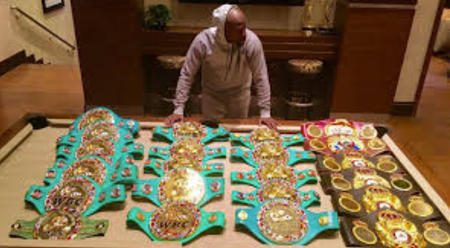 playbabaijebu's tweet photo. Good morning everyone 🌞

Happy Birthday to undefeated (50-0) 5 weight world champ Floyd 'Money' Mayweather Jr who turns 49 today 🎂

Have a great day champ 🥊

#MayweatherJr https://t.co/MGCeXhNC6t