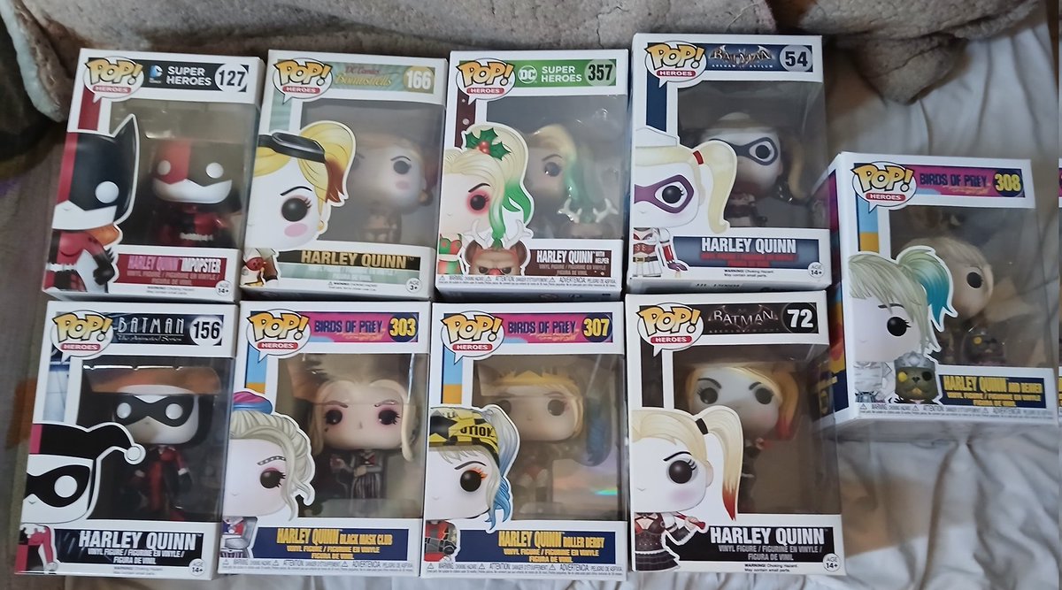 IHD316Rules's tweet photo. Today I bought all the Harley Quinn @funko Pops on Marketplace. I got ones from @DCOfficial Super Heroes lines, 1 from BMTAS, 2 from the Arkham game series, 1 from Bombshell, ones from Birds of Prey movie, &amp; 9 Exclusives. Now I need to buy Pop protectors. ♦️ https://t.co/08XyQbSJEM