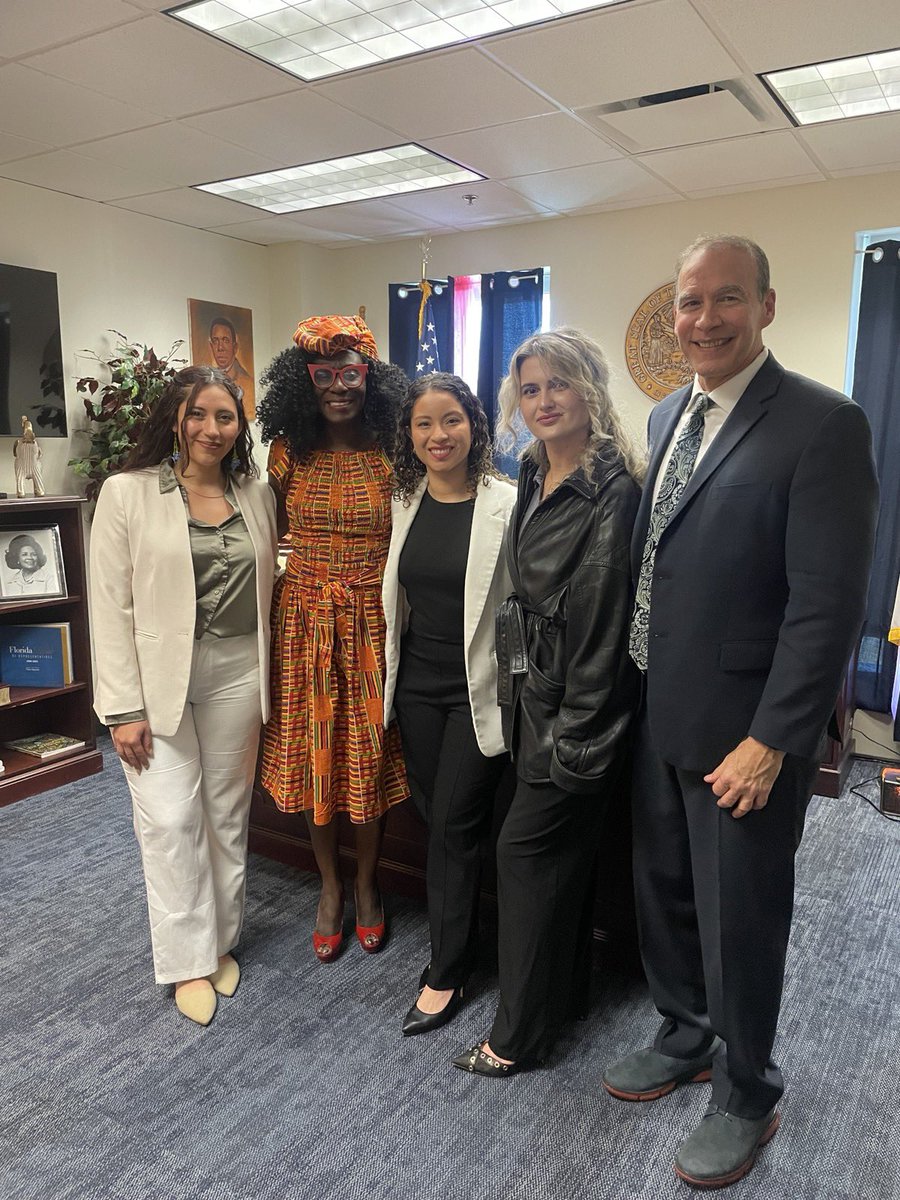 ๐๐๐ฆ๐ ๐๐๐ข๐ฅ๐๐๐ tweet media