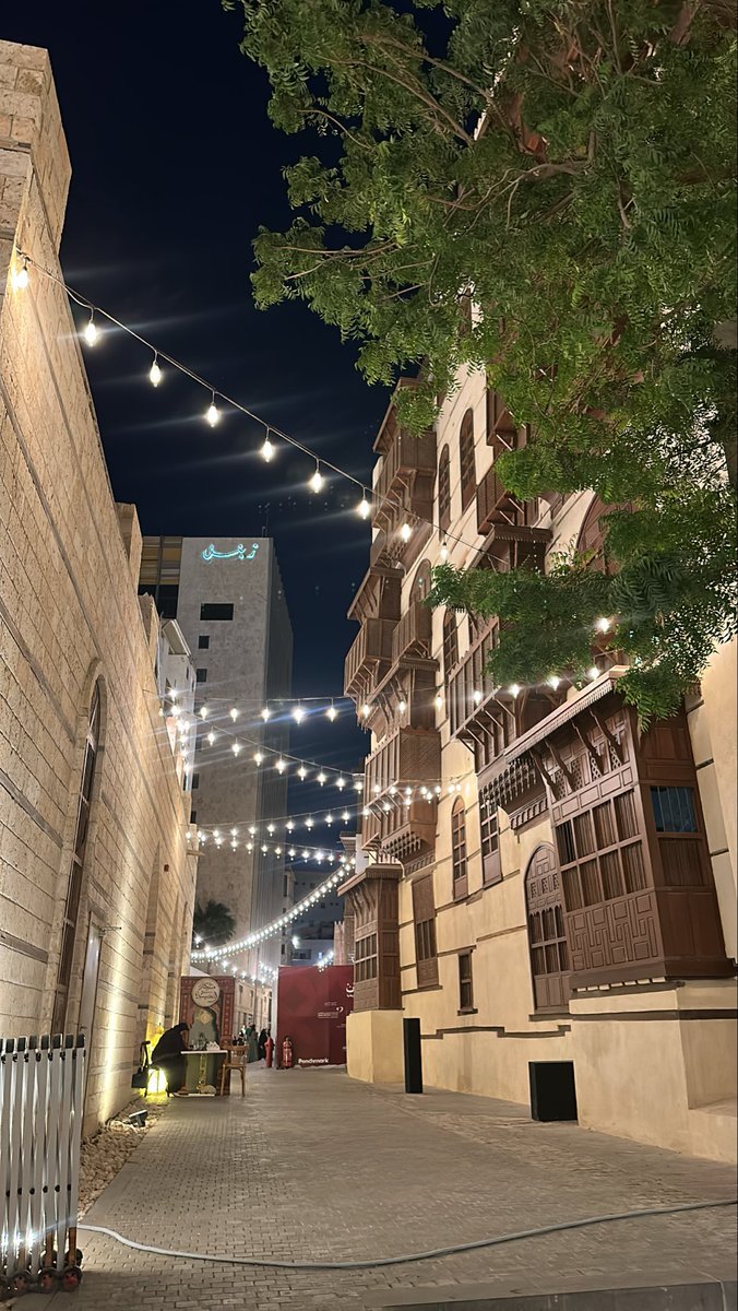 daanaab_'s tweet photo. 🌙✨ https://t.co/ix3T9dEOmc