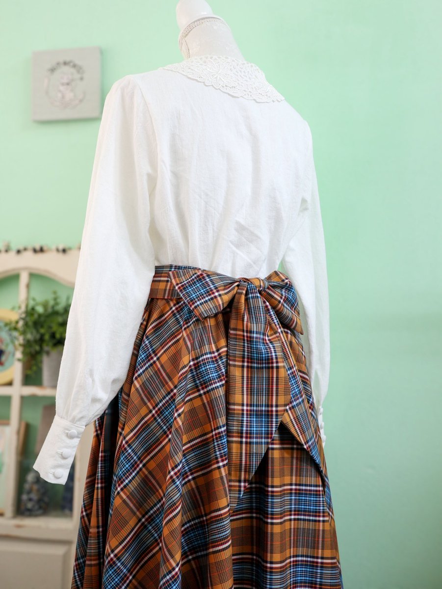 ラウンドセーラーカラーブラウス チェックのサーキュラースカート