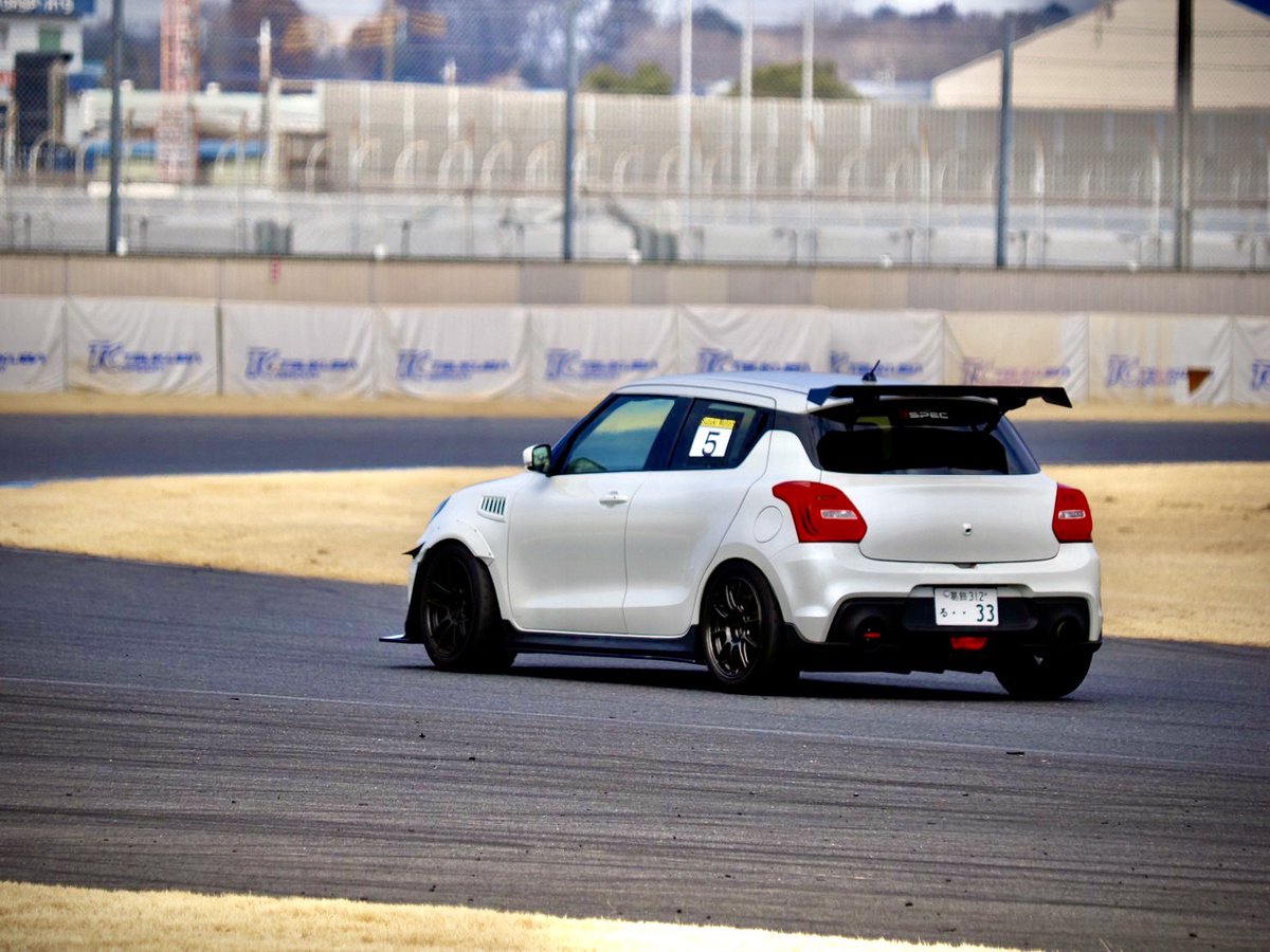 Ｋｂ@ZC33S tweet media