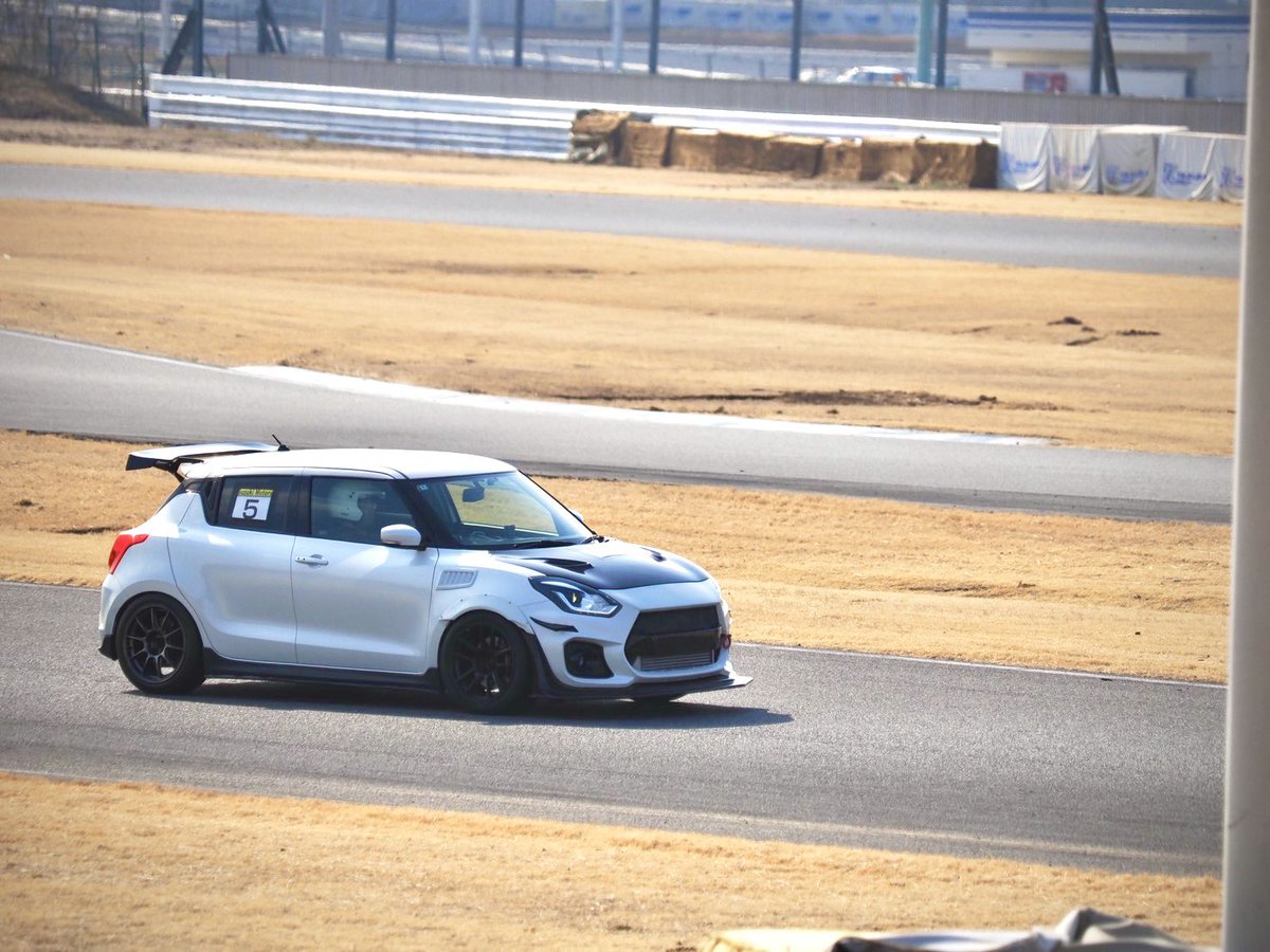 Ｋｂ@ZC33S tweet media