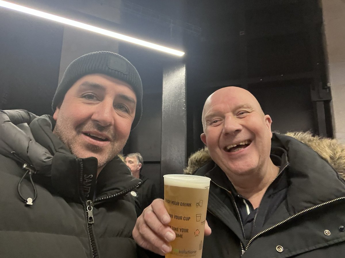 lee miley tweet media