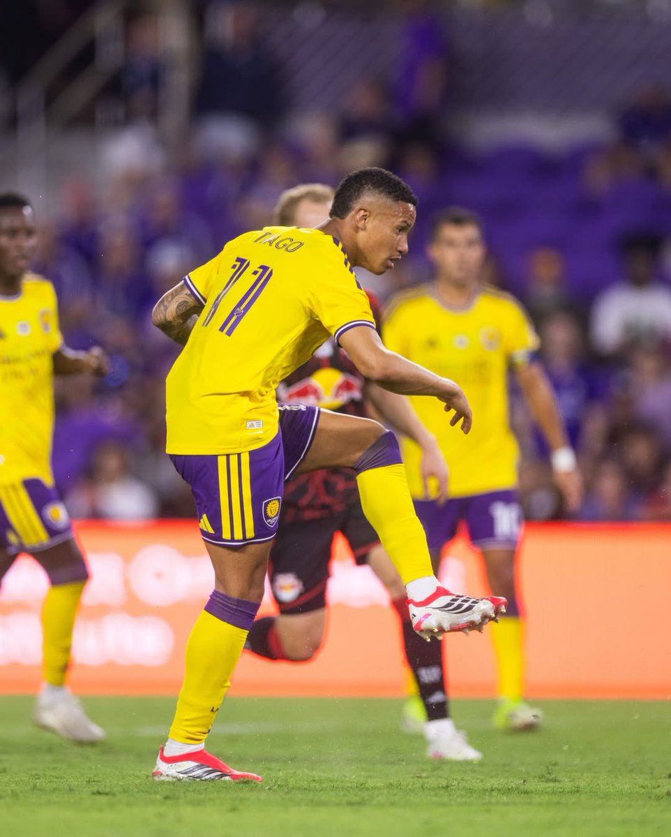 For the eagle-eyed among you, Tiago was first presented with the 7️⃣ jersey when signed back on December 19. 📝

He then switched up to 1️⃣1️⃣ on the eve of the new <a href="/MLS/">Major League Soccer</a> season. 👀

Antoine Griezmann’s jersey preference is 7️⃣, just saying. 😉🇫🇷

#OrlandoCityUK 🦁🇬🇧