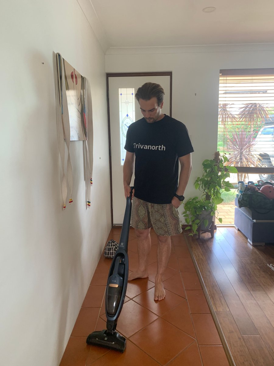 Alexander Wilczek tweet media