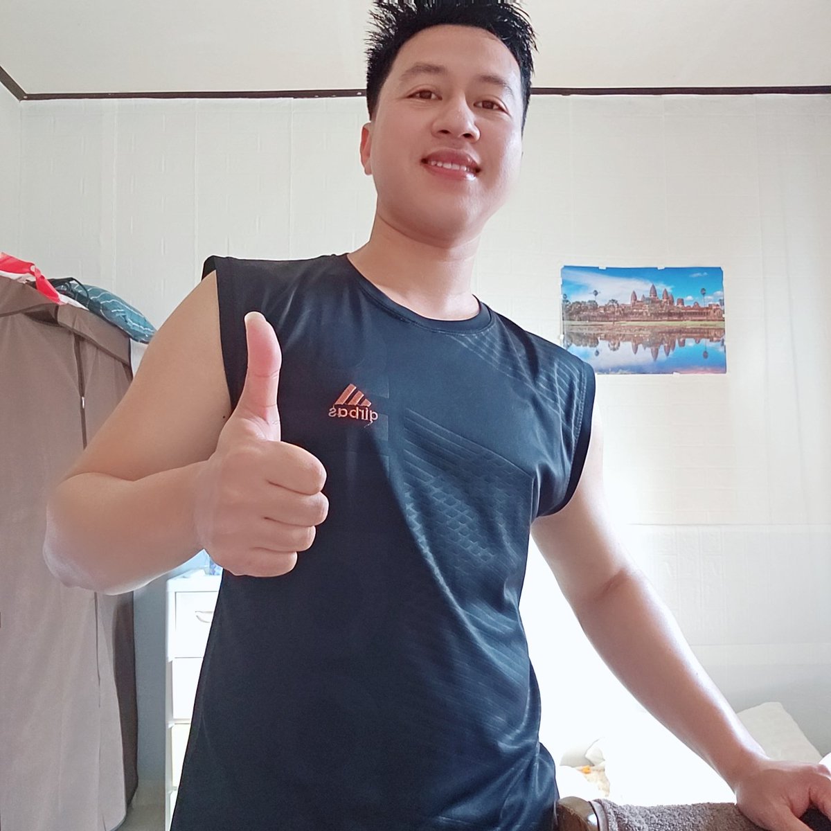 sarithdin2000's tweet photo. ព្រឹកឡើងត្រូវស្រស់ស្រាយទើបជីវិតមានន័យ☺️☺️☺️ https://t.co/lI54Tg8D9s