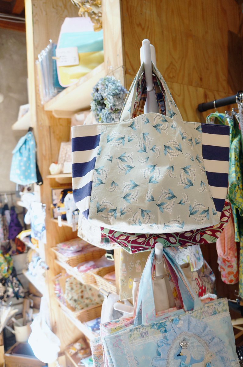 大阪守口市のハンドメイド雑貨店🌿 約60名の作家さんの作品が並ぶ