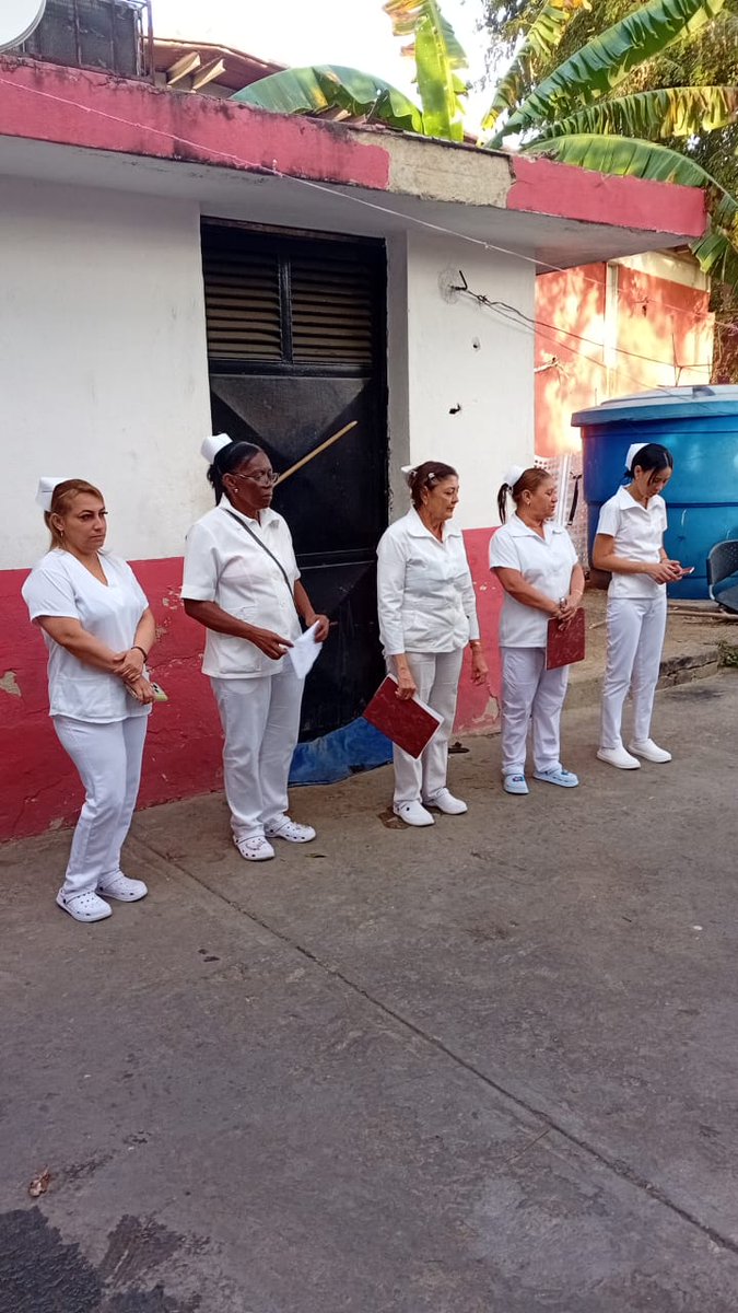 cubacooperaven's tweet photo. ¡Ciencia y conciencia en #LaGuaira! 🌊 En el CDI "José María Vargas", la brigada se actualiza con el Vespertino informativo, mientras en el CDI "Cacique Naiguatá", la Lic. Yissette Hervás garantiza análisis precisos para el pueblo. 🇨🇺🇻🇪

#CubaPorLaVida #CubaEstáFirme #CubaCoopera https://t.co/DXZx2BansF